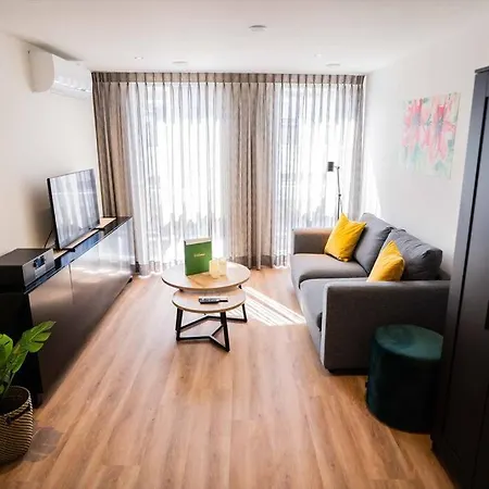 Appartement Fancy 70m2 With Terrace - We39f *