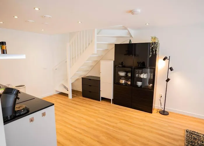 Fancy 70m2 With Terrace - We39f Lägenhet Tiel