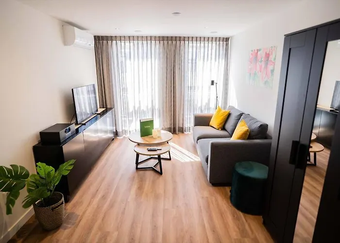 Lägenhet Fancy 70m2 With Terrace - We39f *